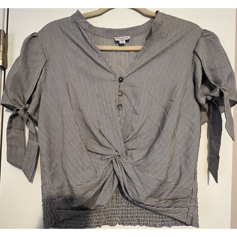 Current Air Top Womens Medium Short Sleeve Bow Tie Front in Striped